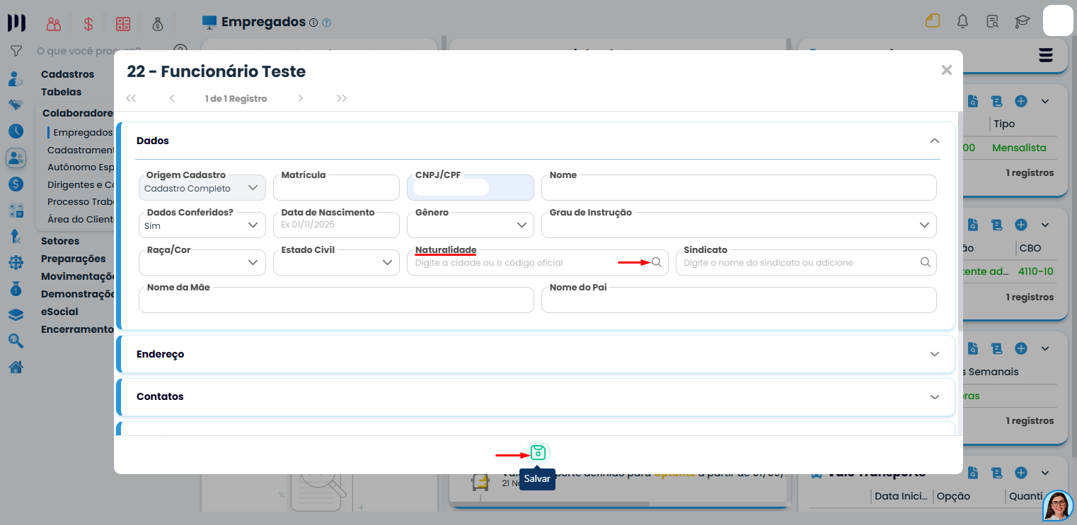 Formulário de empregado no Sistema Contábil Makro com campo naturalidade destacado para cadastro de estrangeiro e botão salvar visível