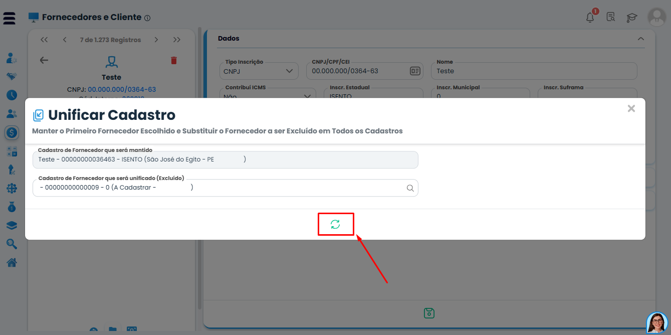 Tela do Sistema Contábil Makro destacando o botão de unificação após selecionar os registros no Cadastro de Fornecedores e Clientes.