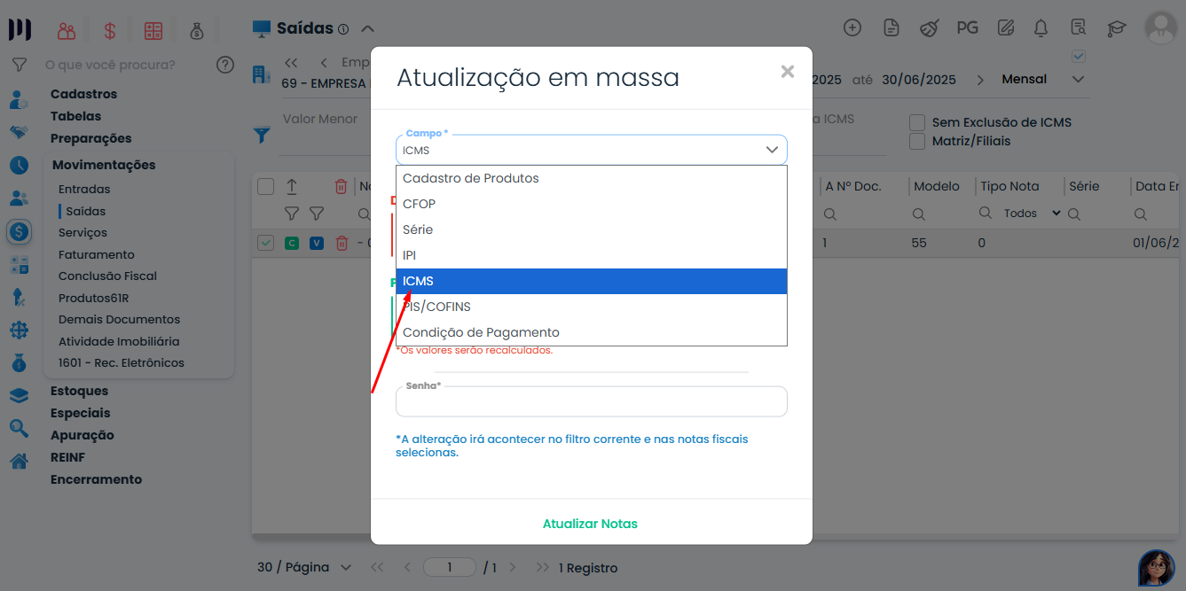 Sistema Contábil Makro mostrando a janela de atualização em massa com o campo ICMS selecionado para alterar ICMS em Notas Fiscais.