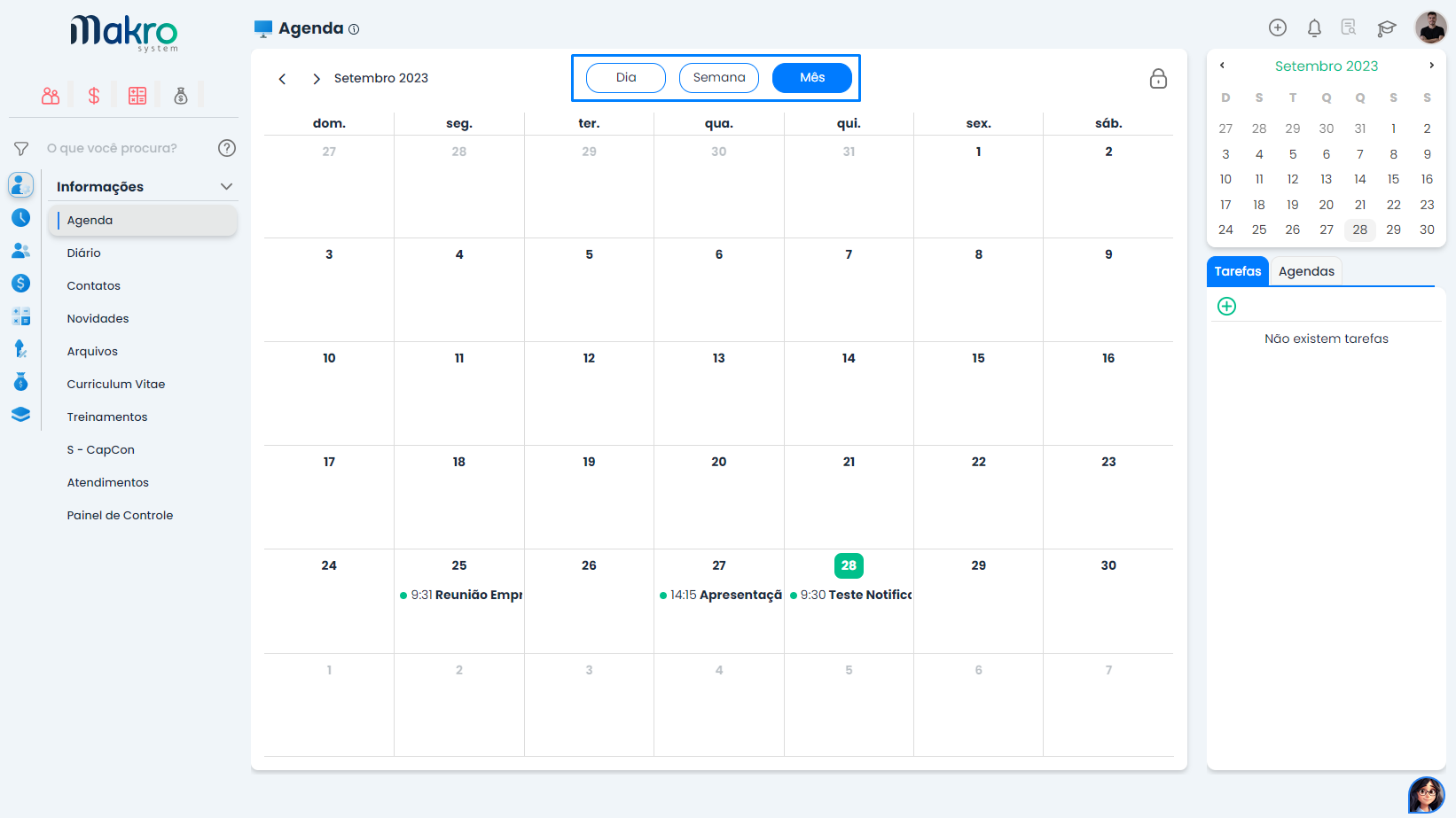 Agenda no Sistema Contábil Makro em visão mensal, com filtros de dia, semana e mês, calendário lateral e eventos organizados por data.