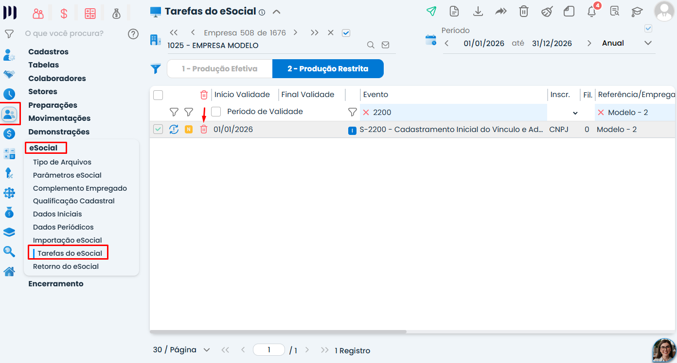 Tela do Sistema Contábil Makro mostrando Como excluir um Colaborador, com destaque para o menu Tarefas do eSocial e o ícone de exclusão.