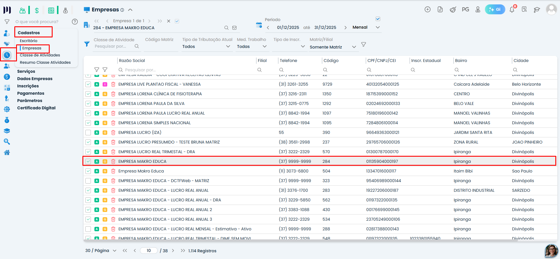 Tela de cadastro de empresas do Sistema Contábil Makro, com empresa selecionada e destacada em vermelho para configurar a ECD Simples Nacional.
